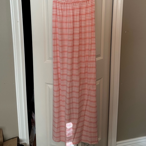 GUESS Summer Maxi Dress Barely Worn Size L - Picture 2 of 3